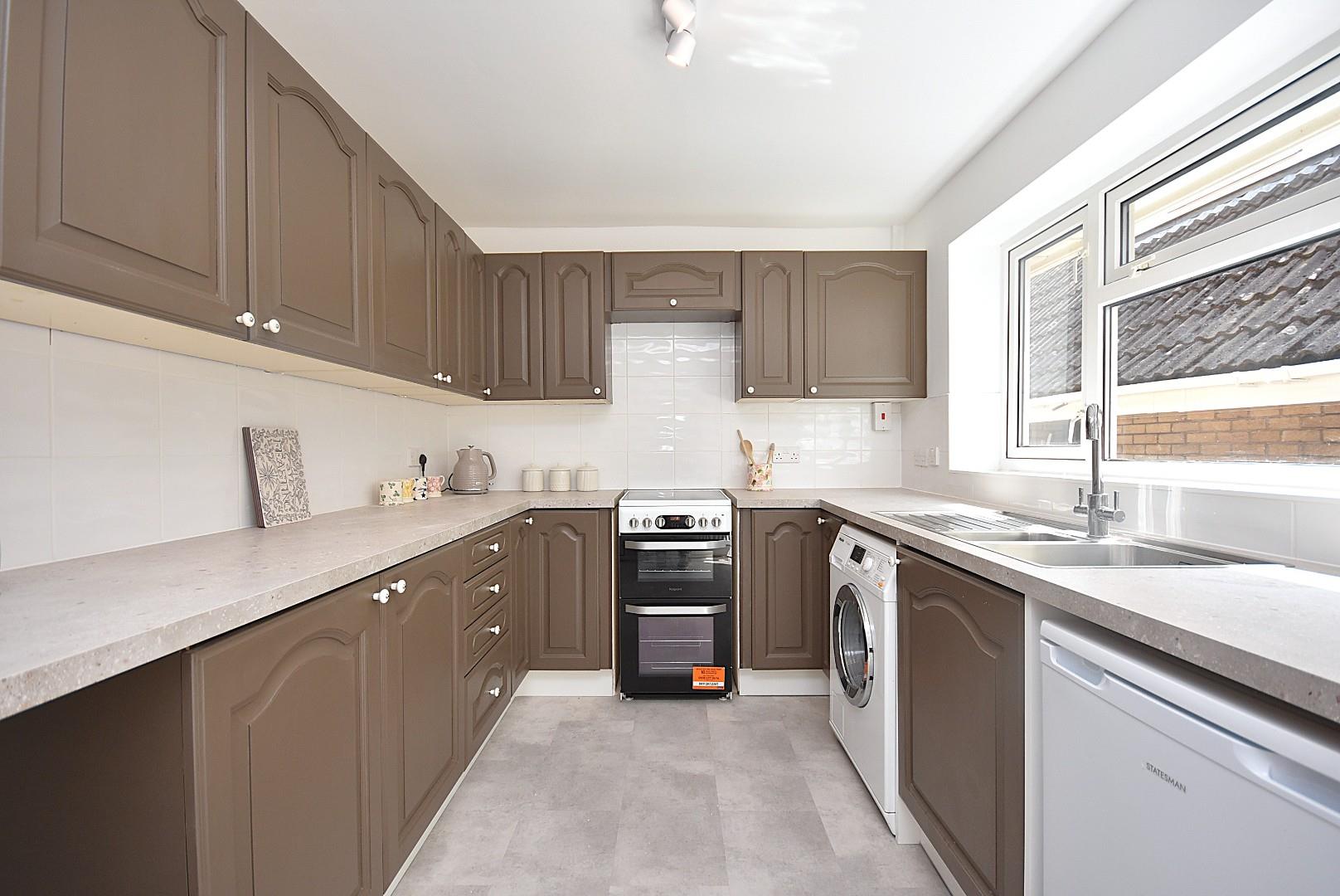 40 Bassett Road, Sully, CF64 5HS